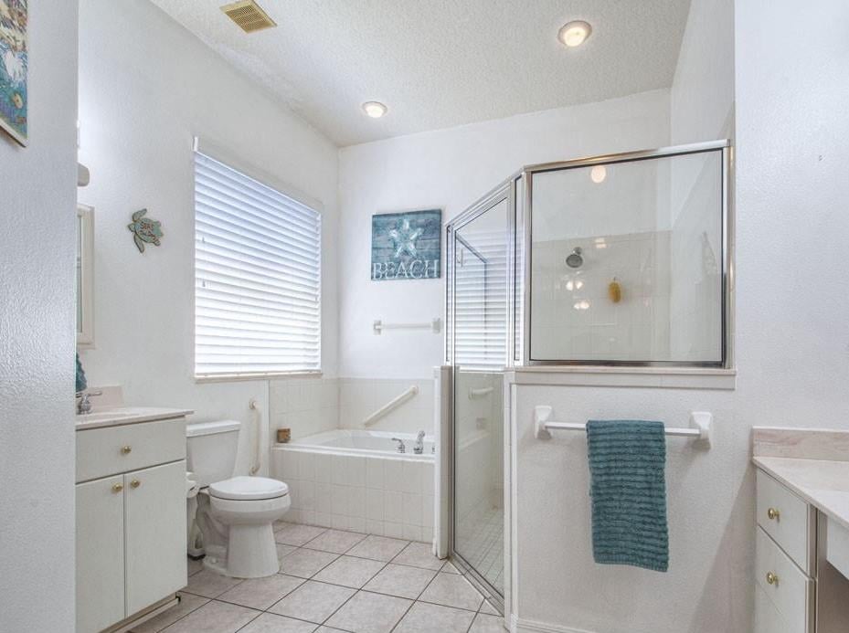 MustSee Leesburg, FL Homes for Sale Canal Front Home & 55+ Home